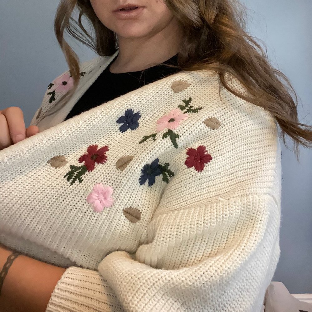 Cozy Vintage Embroidered Cardigan Duster